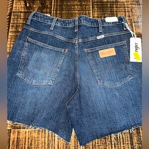 Wrangler size 31/11 High Rise Cowboy Shorts NWT